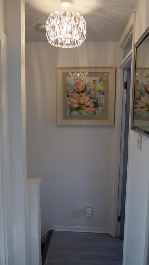 Milton Keynes Luxury Short Stay House With Wifi And Free Parking Wolverton  Extérieur photo